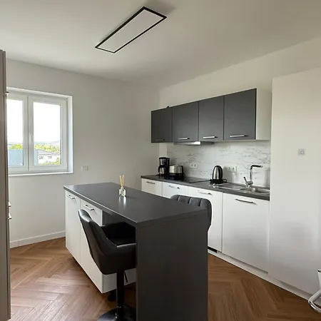 Neue In Zentraler Lage In Hadamar, Naehe Limburg דירה